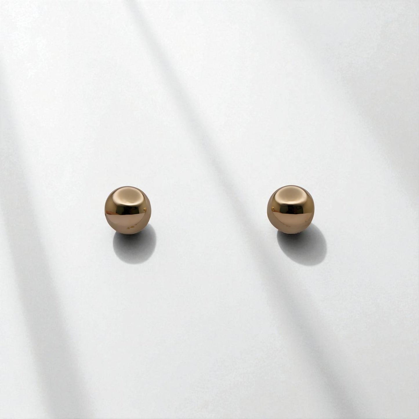 14K Yellow Gold Stud Earrings, 6mm, 0.6g
