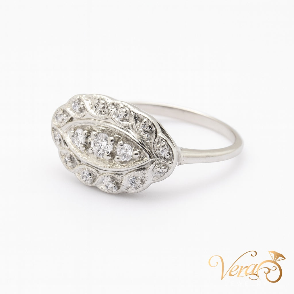 14K WG - 3.4g - NAT - Ring - 7.75 sz 0.25 ct - Diamond Cluster