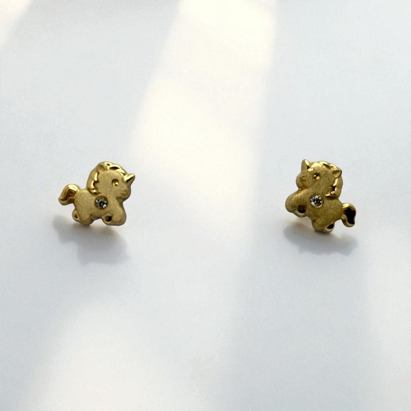 14K YG - 0.6g - CZ - Earrings - -