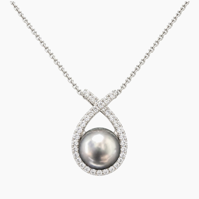 14K White Gold 3.9g 0.20 ct Natural Diamond Chain & Pendant 16