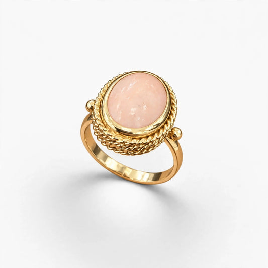 18K Yellow Gold Vintage Ring Red Coral, Size 5, 5.6g