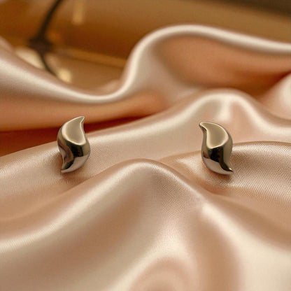 14K YG S-Shape Earrings