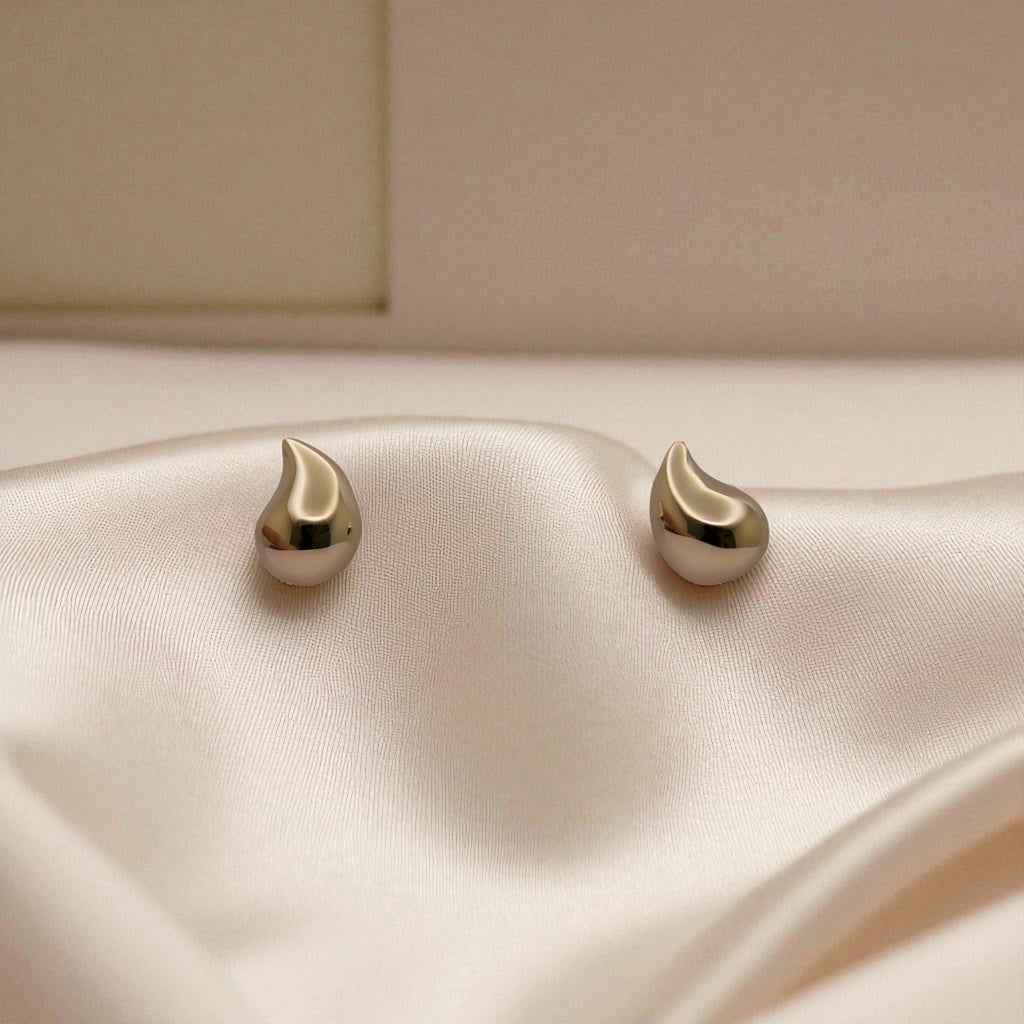 14K YG Teardrop Earrings