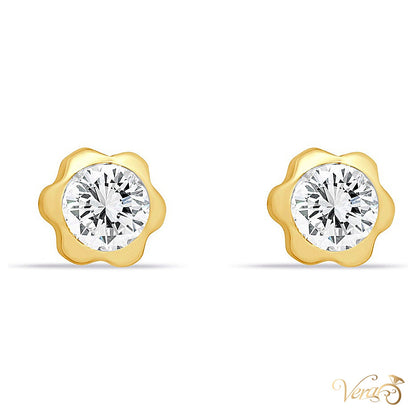 14K Yellow Gold Flower Stud Earrings with Cubic Zirconia, 7mm - alternate view